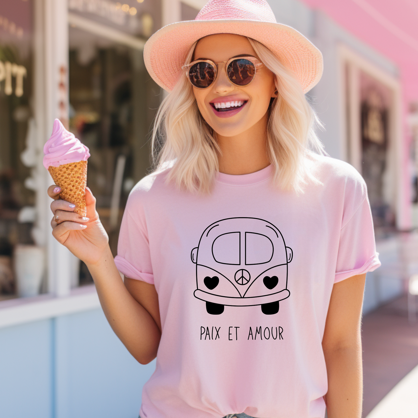 Paix & Amour Bus French T-Shirt